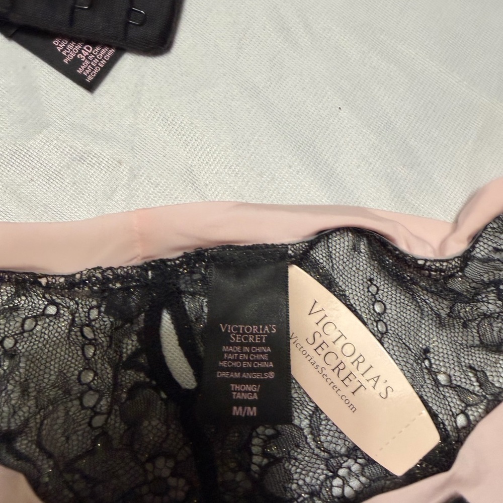 Victoria's Secret Black and Pink Lace Bra Set - Picture 9 of 12